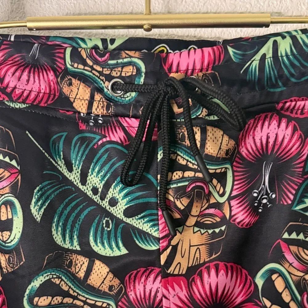 Men's Tropical Pattern Athletic Shorts - Picture 5 of 8